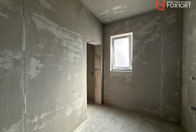 Duplex cu 4 camere de vanzare si teren de 335 mp - zona Sacalaz - 11
