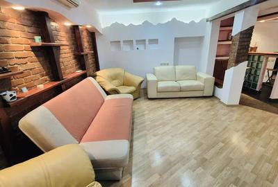 Apartament cu 2 camere decomandat, mobilat în Vatra Luminoasă