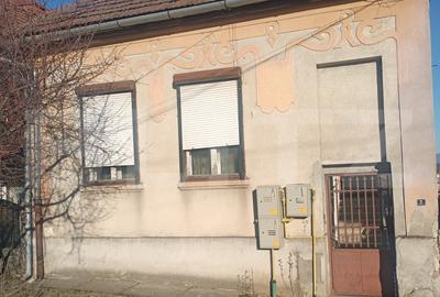Casă individuală cu 5 camere în Reghin