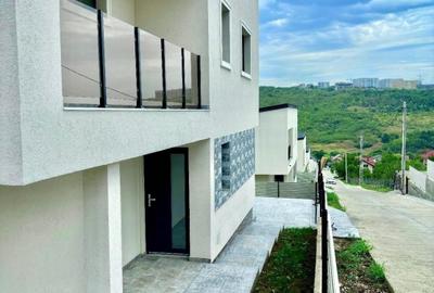 Casă individuală cu 4 camere în Rediu