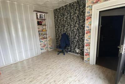 Apartament cu 3 camere semidecomandat în Unirii