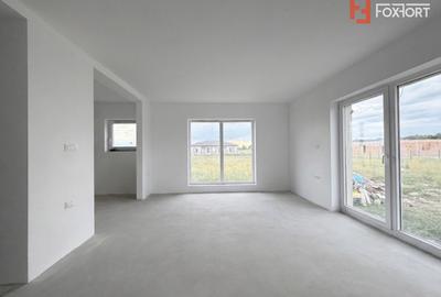 Duplex la cheie cu 3 camere, toate utilitatile - in Mosnita Veche - 3