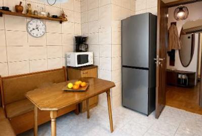 Apartament cu 3 camere decomandat, mobilat în Nerva Traian