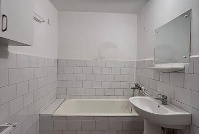 APARTAMENT 3 CAMERE, BLOC IZOLAT TERMIC, CENTRALA PROPRIE, 2 BAI - 10