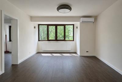 Apartament cu 3 camere semidecomandat în Eroii Revoluției