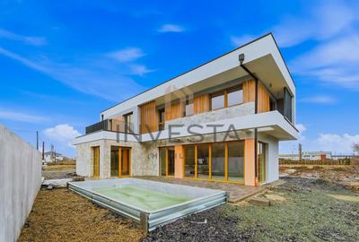 Casă individuală cu 4 camere în Sânnicoară