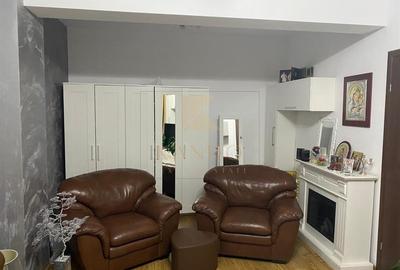Apartament cu 3 camere decomandat, mobilat în Prelungirea Ghencea