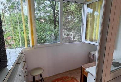 3 Camere Crangasi 2 Minute de Metrou - 9