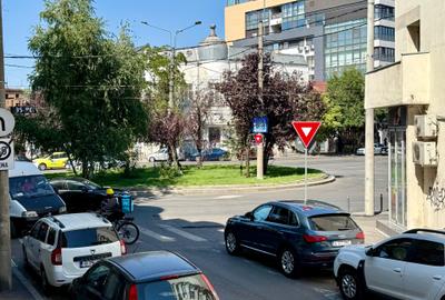 2 camere  Central  Renovat complet  Garaj + Boxă  Centrala+incalzire pardoseala - 14
