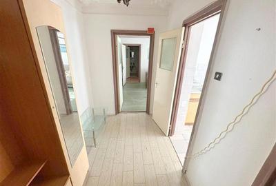 Apartament 3 camere semidecomandat, zona Narcisa - 9