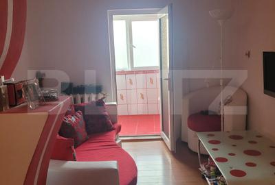 Apartament cu 3 camere decomandat, mobilat în Central