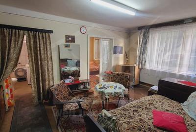 Apartament cu 2 camere semidecomandat, mobilat în Central