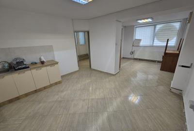 Bulevardul Mamaia - Capitol - spatiu cu vedere spre bulevard - 5