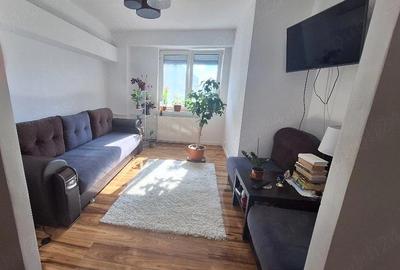 Apartament cu 2 camere decomandat, mobilat în Titan