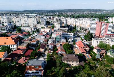 Casă + teren de vânzare în centrul Piteștiului, Strada Egalității - 3