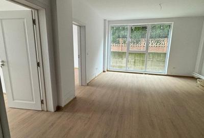 Apartament cu 3 camere decomandat, mobilat în Exterior Nord