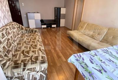 Apartament cu 2 camere semidecomandat, mobilat în Florești