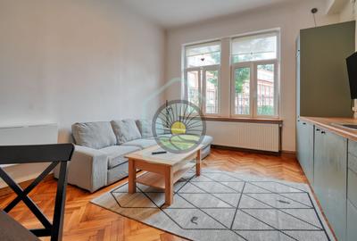 Apartament cu 2 camere, mobilat în Central