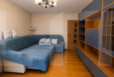 Apartament cu 3 camere decomandat în Aradului