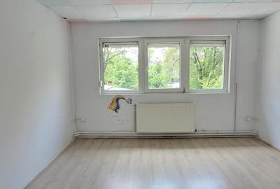 Birou, de 140 mp, în Drumul Taberei