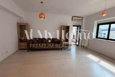 Apartament cu 3 camere decomandat, mobilat în Iancu Nicolae