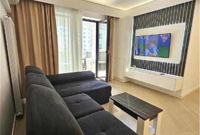 Apartament cu 3 camere semidecomandat, mobilat în Pipera