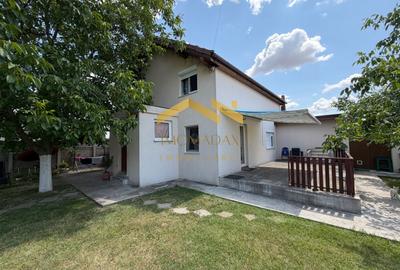 Casa Individuala - 4 camere- 800 mp teren - - 2
