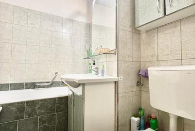 Apartament cu 3 camere, etaj 5 de vanzare, zona Lunei - 8
