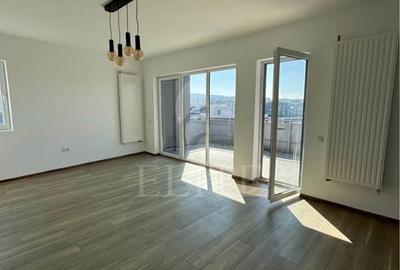 Apartament cu 3 camere semidecomandat în Bună Ziua