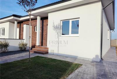 Duplex cu 3 camere în Moșnița Nouă