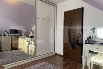 Apartament cu 3 camere decomandat, mobilat în Exterior Nord
