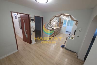 Apartament cu 4 camere semidecomandat, mobilat în Olteniței