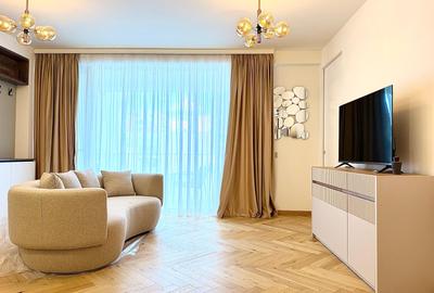 Apartament cu 2 camere decomandat în Victoriei