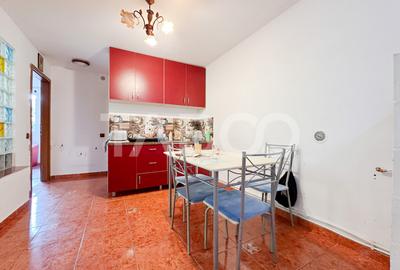 Apartament  3 camere de vanzare - parter inalt cu balcon zona Rahovei - 1