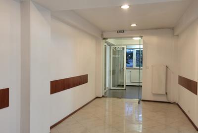 Birou, 150 mp în Drumul Sării