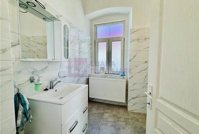 Apartament 2 camere de vanzare |  Central | recent renovat | strada Crisanei - 3