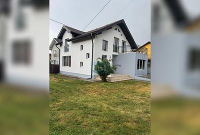 Casă cu 3 camere în Someșeni