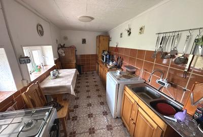 Casa cu 8 camere + 800mp teren Cisnadie zona Centrala - 12