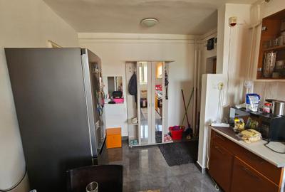 Apartament 2 camere, etajul 4 din 4, cu pod, Complexul Studențesc, comision 0% - 5
