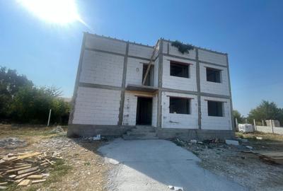 Casă individuală cu 5 camere în Exterior Nord
