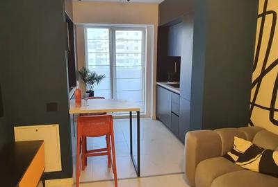 Apartament cu 3 camere decomandat în Titan