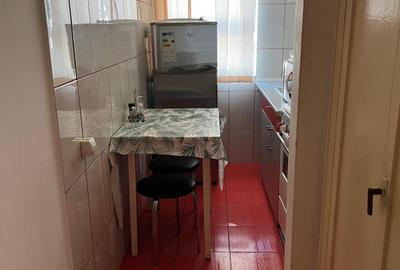 Garsonieră confort I, ultracentral Ploiești – renovată, mobilată - 10