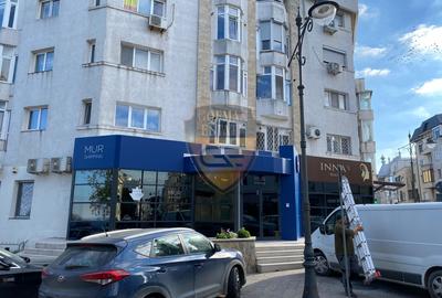 Spatiu Comercial Piata Ovidiu , SU 165mp + Terasa 61mp, centrala gaz, A/C, 2 bai - 26