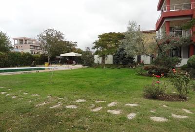 Vila exclusivista de vanzare in Palazu, 1550mp., cu deschidere de 50m. la Lac - 2
