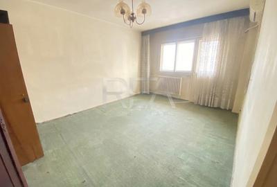 Apartament cu 3 camere decomandat în Rahova