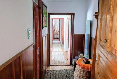 Apartament 2 camere zona Imparat Traian /Izvoarelor , etaj 2 - 2
