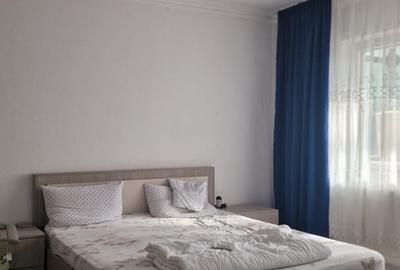 Apartament cu 3 camere decomandat în Est