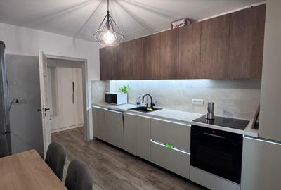 Apartament cu 2 camere decomandat, mobilat în Florești