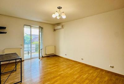 Apartament cu 2 camere, mobilat în Apărătorii Patriei
