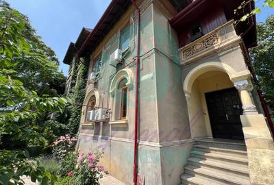 Casă individuală cu 9 camere în Cotroceni